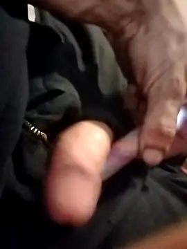 Snapshot of SolitaryMisfit8 chatting on September 14, 2025, 10:43 pm SolitaryMisfit8 online show from September 14, 2025, 10:43 pm