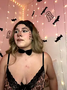 Snapshot of Grecia_21 chatting on October 24, 2025, 7:13 pm Grecia 21 online show from October 24, 2025, 7:13 pm