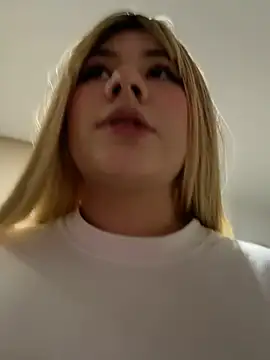 Snapshot of Grecia_21 chatting on January 29, 2025, 10:53 pm Grecia 21 online show from January 29, 2025, 10:53 pm