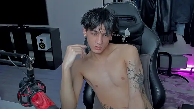 Snapshot of MarkBrowniii chatting on March 21, 2025, 1:24 am MarkBrowniii online show from March 21, 2025, 1:24 am