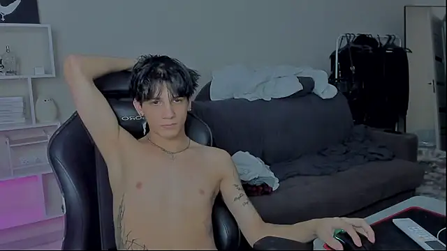 Snapshot of MarkBrowniii chatting on December 1, 2024, 10:59 pm MarkBrowniii online show from December 1, 2024, 10:59 pm