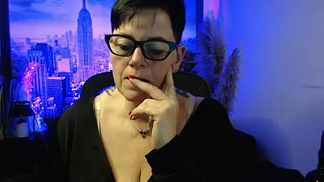 Snapshot of ninarandmann chatting on January 17, 2026, 6:11 pm ninarandmann online show from January 17, 2026, 6:11 pm