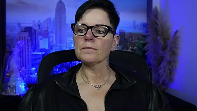 Snapshot of ninarandmann chatting on December 5, 2025, 7:01 pm ninarandmann online show from December 5, 2025, 7:01 pm