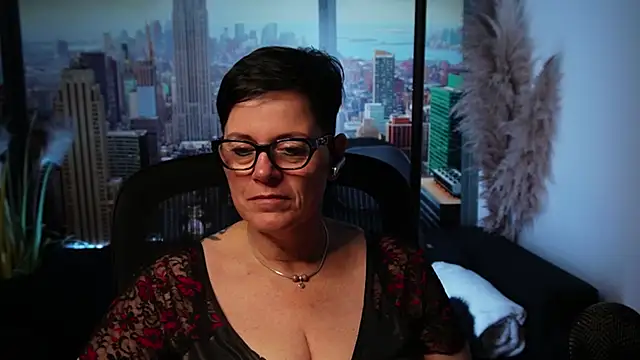 Snapshot of ninarandmann chatting on November 18, 2025, 7:06 pm ninarandmann online show from November 18, 2025, 7:06 pm