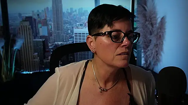 Snapshot of ninarandmann chatting on November 11, 2025, 6:47 pm ninarandmann online show from November 11, 2025, 6:47 pm