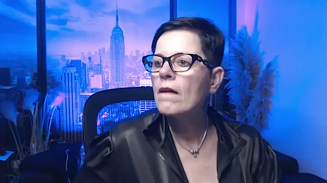 Snapshot of ninarandmann chatting on November 27, 2025, 6:19 pm ninarandmann online show from November 27, 2025, 6:19 pm