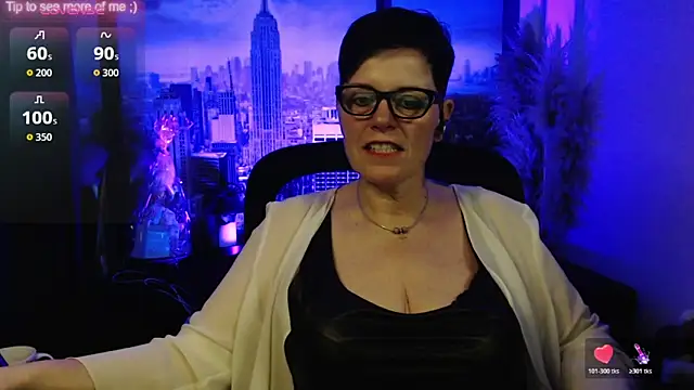 Snapshot of ninarandmann chatting on February 18, 2026, 6:37 pm ninarandmann online show from February 18, 2026, 6:37 pm