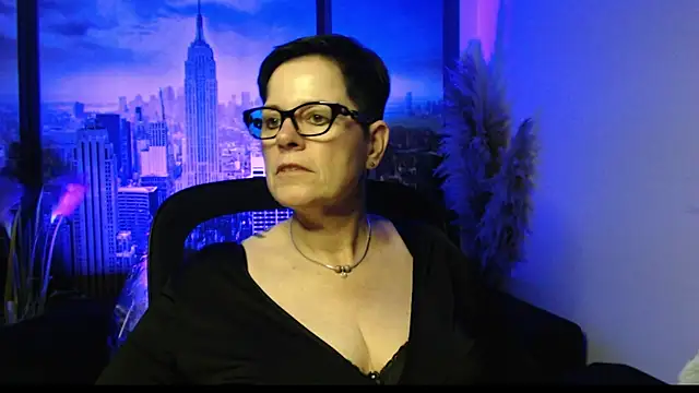 Snapshot of ninarandmann chatting on November 25, 2025, 7:03 pm ninarandmann online show from November 25, 2025, 7:03 pm