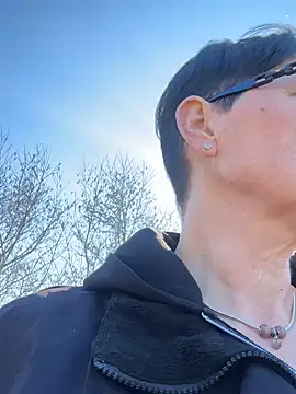 Snapshot of ninarandmann chatting on March 3, 2026, 12:01 pm ninarandmann online show from March 3, 2026, 12:01 pm