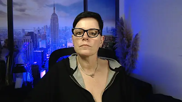 Snapshot of ninarandmann chatting on December 19, 2025, 5:59 pm ninarandmann online show from December 19, 2025, 5:59 pm