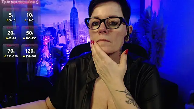 Snapshot of ninarandmann chatting on February 17, 2026, 4:15 pm ninarandmann online show from February 17, 2026, 4:15 pm