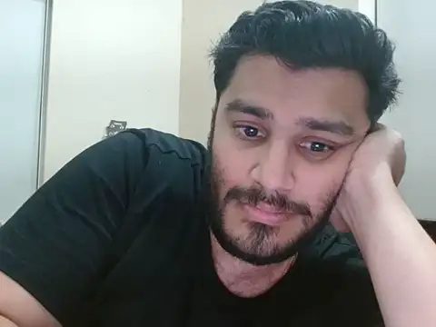 Snapshot of robintoit chatting on May 23, 2026, 1:32 pm robintoit online show from May 23, 2026, 1:32 pm