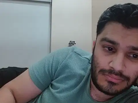Snapshot of robintoit chatting on May 9, 2026, 8:12 pm robintoit online show from May 9, 2026, 8:12 pm