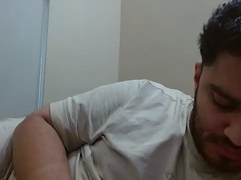 Snapshot of robintoit chatting on January 6, 2026, 4:27 am robintoit online show from January 6, 2026, 4:27 am