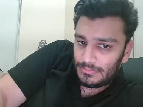 Snapshot of robintoit chatting on May 21, 2026, 12:02 pm robintoit online show from May 21, 2026, 12:02 pm