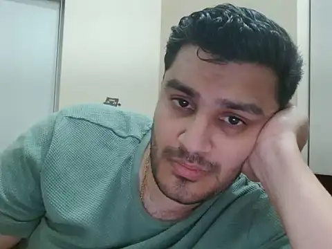 Snapshot of robintoit chatting on May 24, 2026, 7:03 pm robintoit online show from May 24, 2026, 7:03 pm