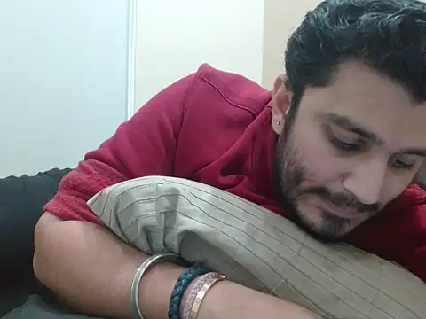 Snapshot of robintoit chatting on December 19, 2025, 6:49 am robintoit online show from December 19, 2025, 6:49 am