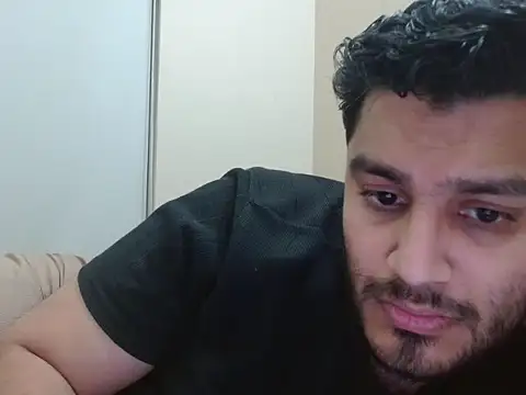 Snapshot of robintoit chatting on January 9, 2026, 2:46 pm robintoit online show from January 9, 2026, 2:46 pm