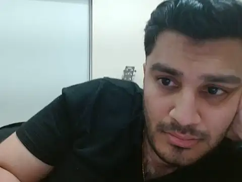 Snapshot of robintoit chatting on May 28, 2026, 3:29 pm robintoit online show from May 28, 2026, 3:29 pm