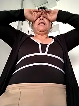 Snapshot of Natasha_milf__ chatting on February 21, 2026, 12:18 pm Natasha milf online show from February 21, 2026, 12:18 pm