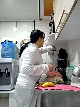 Natasha milf   online show from April 11, 2026, 12:31 pm