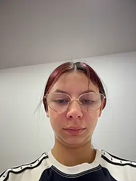 Bonniepark online show from March 19, 2026, 10:37 am