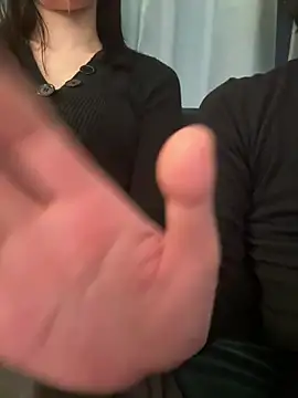 Snapshot of -mirai- chatting on March 18, 2025, 9:34 am -mirai- online show from March 18, 2025, 9:34 am