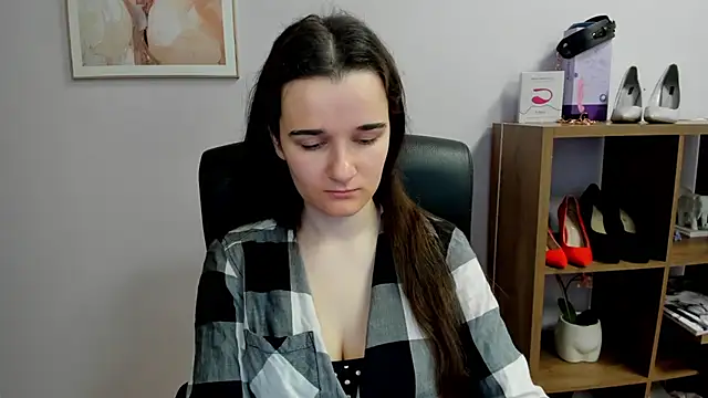 KateDelight online show from March 14, 2026, 7:58 am