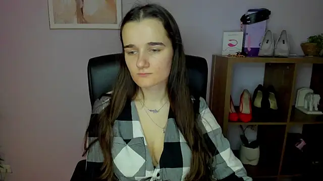 Snapshot of KateDelight chatting on December 20, 2025, 7:44 am KateDelight online show from December 20, 2025, 7:44 am