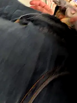 Armyexhibitionistvet online show from October 4, 2025, 5:03 pm