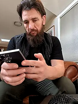 Armyexhibitionistvet online show from February 22, 2026, 9:38 pm