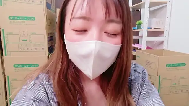 ayu yu xo online show from May 15, 2026, 1:20 pm