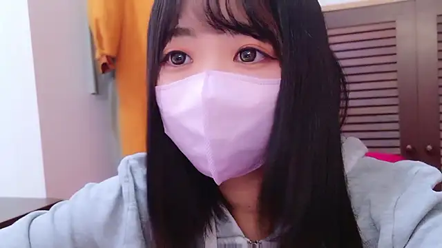 Snapshot of Minami_San chatting on September 13, 2025, 5:57 pm Minami San online show from September 13, 2025, 5:57 pm