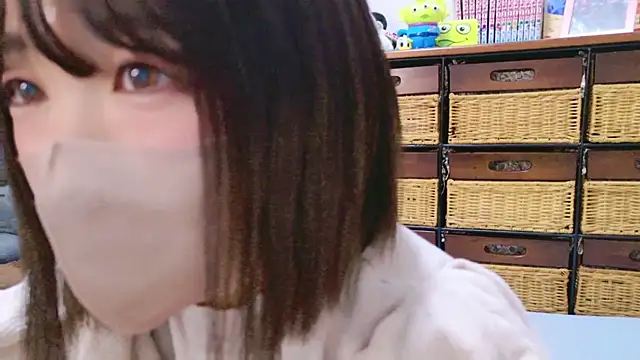 Snapshot of Minami_San chatting on January 2, 2025, 6:01 pm Minami San online show from January 2, 2025, 6:01 pm