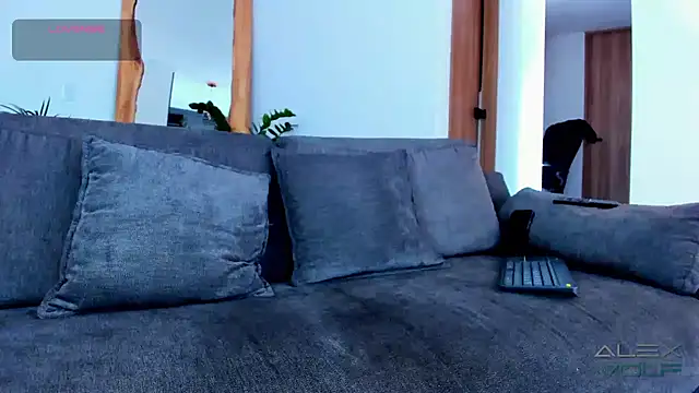 alex wolf  online show from November 30, 2025, 2:51 pm