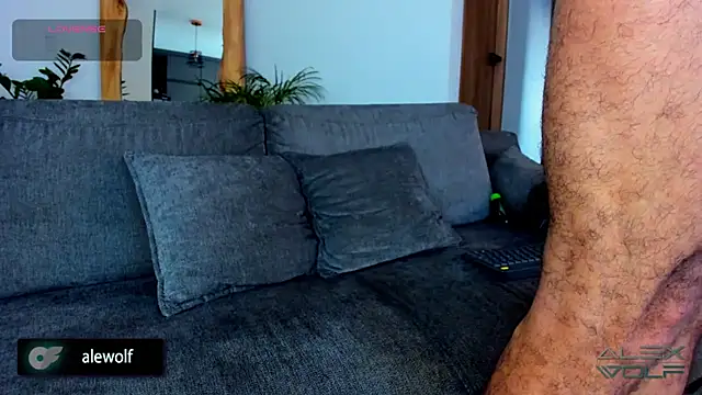 alex wolf  online show from February 25, 2026, 10:20 pm