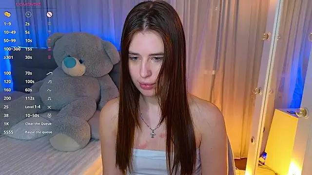 Milkissss online show from February 21, 2026, 10:12 pm