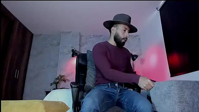 Snapshot of bruno_woods chatting on November 28, 2025, 11:43 am bruno woods online show from November 28, 2025, 11:43 am