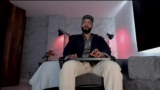 Snapshot of bruno_woods chatting on November 29, 2025, 1:00 pm bruno woods online show from November 29, 2025, 1:00 pm