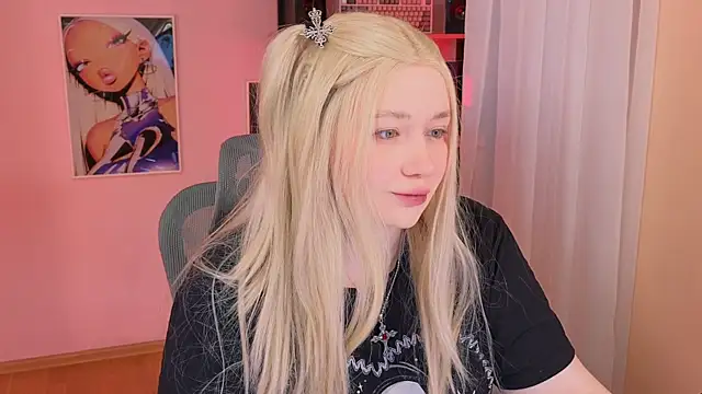 carolina elf online show from April 8, 2026, 5:31 am