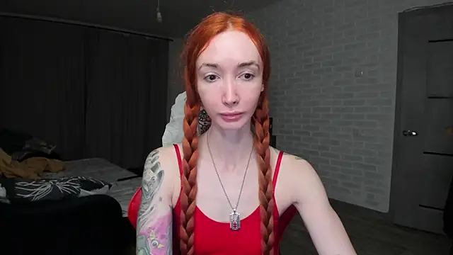 Snapshot of Roxy_Silver chatting on November 11, 2025, 9:42 pm Roxy Silver online show from November 11, 2025, 9:42 pm