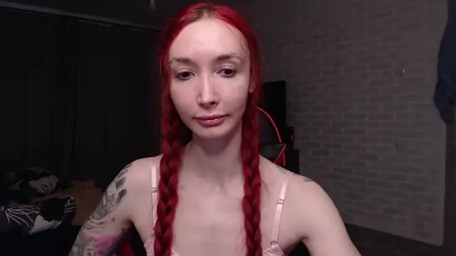 Roxy Silver online show from May 16, 2026, 1:48 am