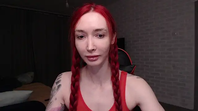 Snapshot of Roxy_Silver chatting on June 9, 2026, 8:43 pm Roxy Silver online show from June 9, 2026, 8:43 pm