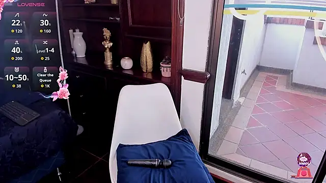 xenia golden online show from October 30, 2025, 2:04 pm