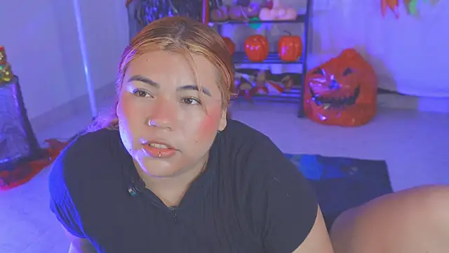 Snapshot of Samanta_cutee chatting on October 16, 2025, 10:45 am Samanta cutee online show from October 16, 2025, 10:45 am