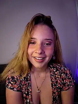 Sophy Bunny online show from February 25, 2025, 9:48 pm