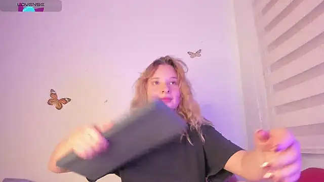 Sophy Bunny online show from January 9, 2025, 9:58 pm