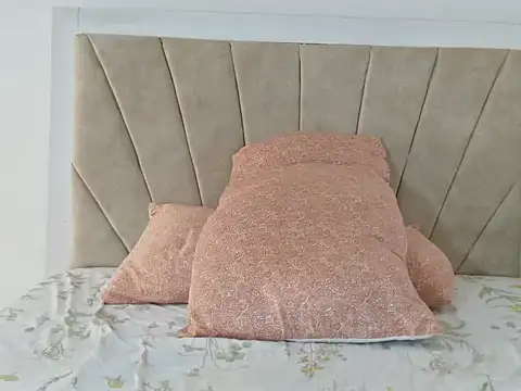 Snapshot of petitechocolate964 chatting on February 1, 2025, 10:26 am petitechocolate964 online show from February 1, 2025, 10:26 am