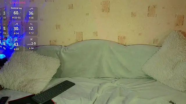 Snapshot of LuxuryGame chatting on September 22, 2025, 7:09 pm LuxuryGame online show from September 22, 2025, 7:09 pm