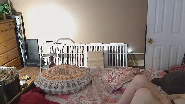 Snapshot of Ireallysquirt chatting on July 8, 2026, 2:57 am Ireallysquirt online show from July 8, 2026, 2:57 am